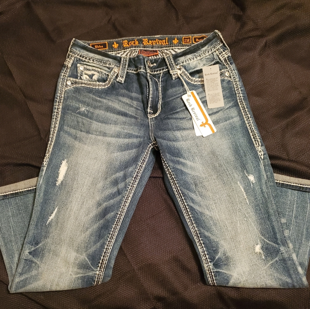 ROCK REVIVAL  ☆NWT☆ 28  EASY CROP